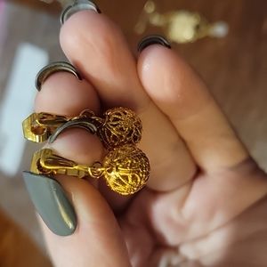 Vintage Trifari Gold Dangle Earrings